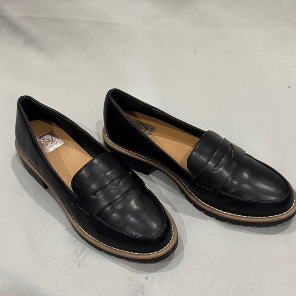 NWOT Dolce Vita Catalina Lug Sole Loafers – Women’s Size 8 (Black) - Picture 4 of 7